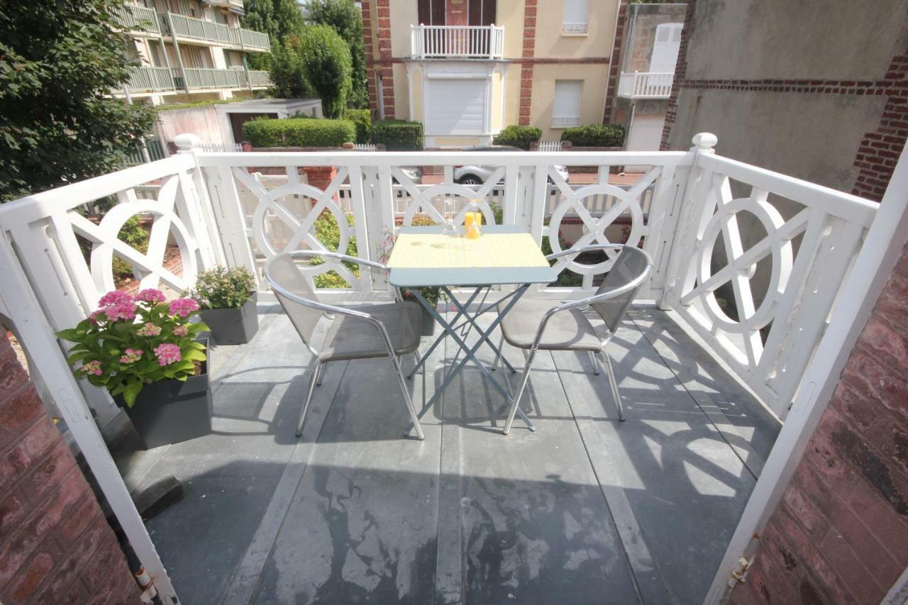 Апартаменти Studio + Terrasse Centre-Ville Villers Sur Mer Екстер'єр фото
